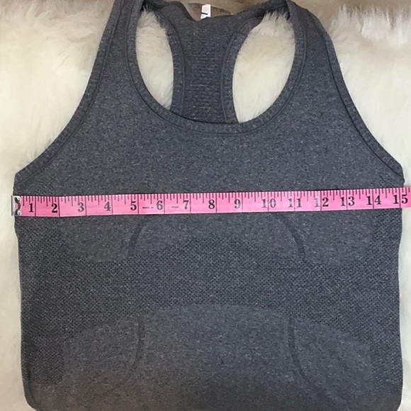 Lululemon sz 6 tank razorback grey gray charcoal Stretchy - Picture 8 of 9